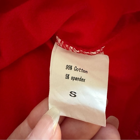 red crop muscle tank - Picture 2 of 4